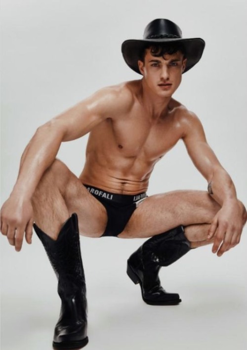 5oho:‘tougher than leather‘ jack ellis ph by tom buck for man of metropolis, jan 2019