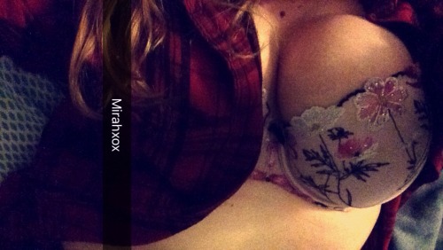 mirahxox:  This flannel is my security blanket˖ porn pictures