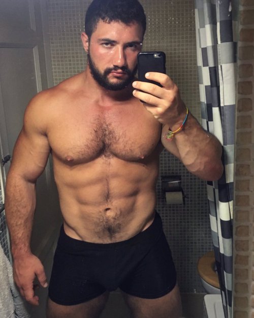 cum-in-me-bro: Mmmm Big Daddy **If you would like to be featured on Cum In Me Bro, submit your pics that you’d like to share! I’d love to see your dicks boys!** 