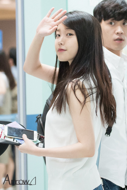 jieunology: 150615 Airport Departurecr: 화살표코