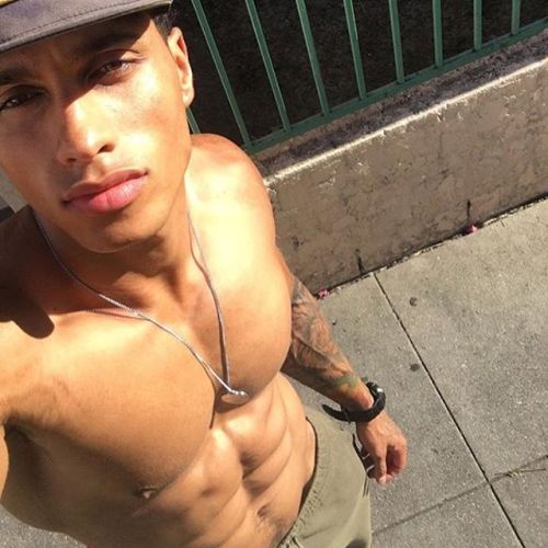 chocolatemochacream:  (via Daddies. - Instagram（インスタグラム）の画像・動画) 