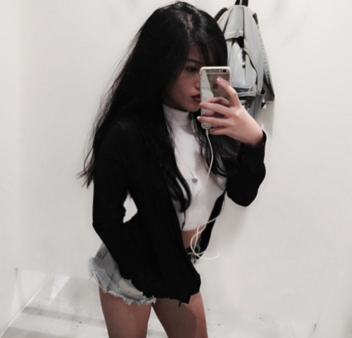 yjdaunicorn: Camille yang Anyone know this girl? Can share her contact number, WeChat id, Instagram 