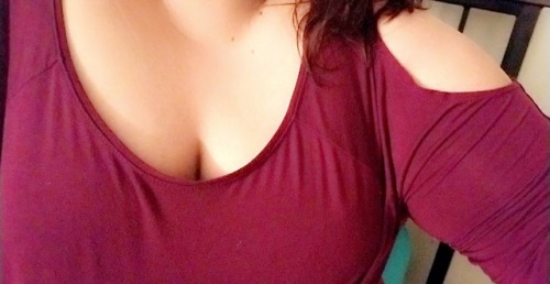 amotuamor:  Hey y'all 😙  haven’t been on Tumblr in a while.. How is everyone?   Boobs to make up for lack of posts?