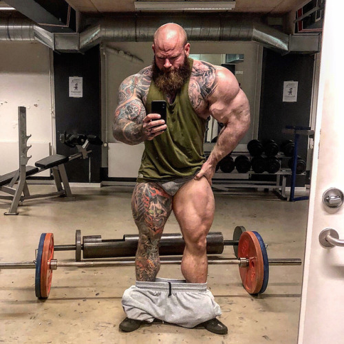 tao-of-iron-and-blood: 18-32 with a 100 lb difference. Patience and consistency.