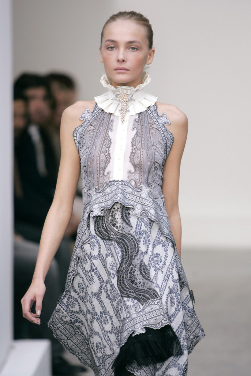 bodyfluids:  Snejana, Sasha, & Vlada @ Balenciaga Spring 2006