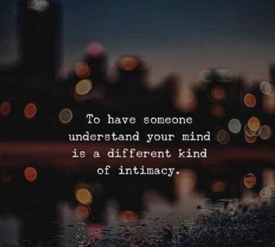 a-sweetheart-being-40:  msangelia:    I wouldn’t know.