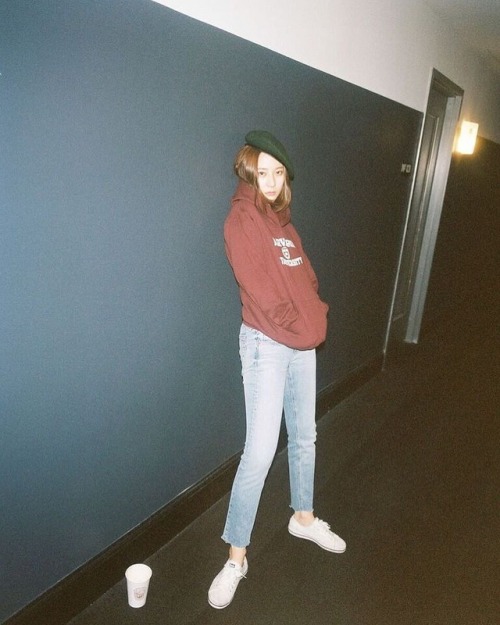 180409 Krystal’s instagram | vousmevoyez  @bellboy_magazinemy best friend’s sweatshirts