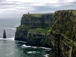 amazinglybeautifulphotography:  The Atlantic Wall, Cliffs of Moher Ireland [OC] [4032x3024] - snika809