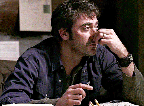 JEFFREY DEAN MORGAN As JOHN WINCHESTERSupernatural S01E20 Dead Mans Blood