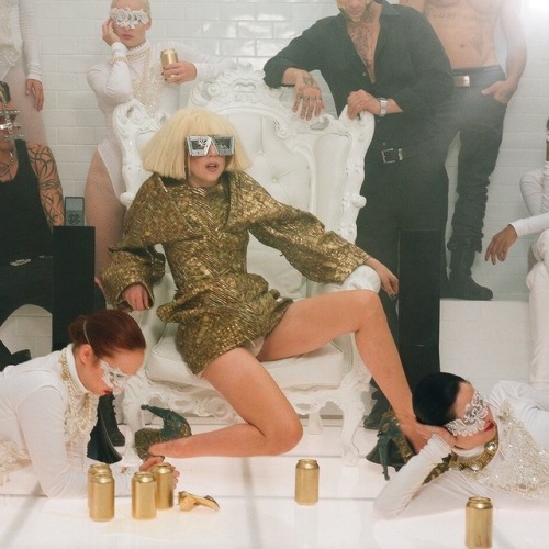 everygagalook:  16 / 17 october 2009“bad romance” is filmed, directed by francis lawrencelos angeles, california