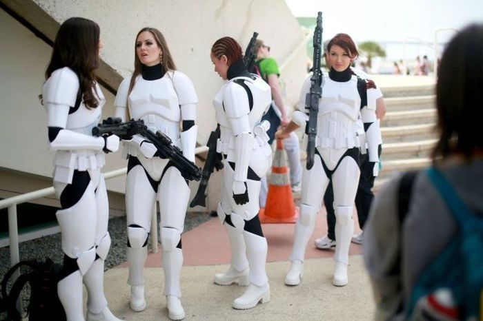 webofstarwars:  &ldquo;Aren’t you a little hot for a stormtrooper?&rdquo;