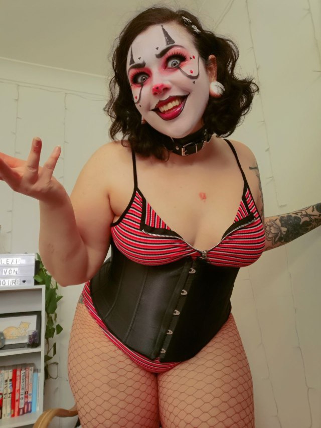 Do you like clown girls ?