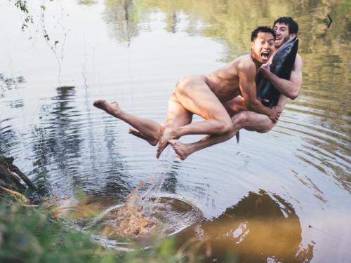 wehaveallgotknives:zefram-cockring:ilikelookingatnakedmen:Sydney University veterinary students rele