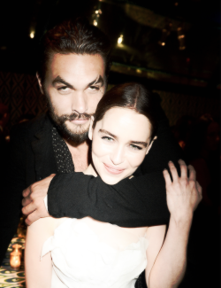 mountaindr3w:  bemadendlessly:  Khal and Khalesi  omg goals goals and more GOALS