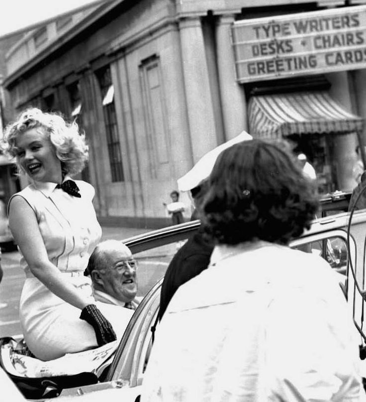 Marilyn Monroe promoting MONKEY BUSINESS in Atlantic City, 1952 ...