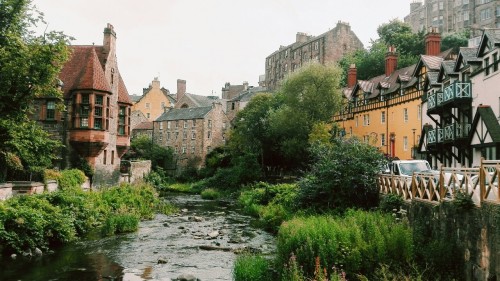 heidruna: letters-mingle-souls: Hidden gem in Edinburgh: Dean’s village I really really really