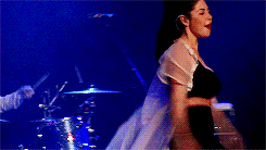 iheartmarinadiamandis:  Spinning Marina. 
