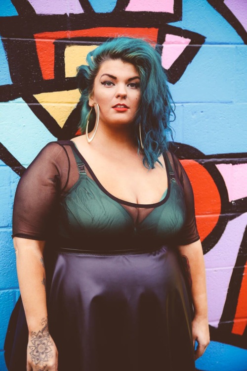 katanafatale:Excited to share my photo shoot for chubbycartwheels! You can now customize any piece. 