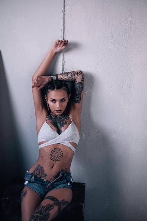 tattedbeautues:    Fishball Suicide (Felisja porn pictures