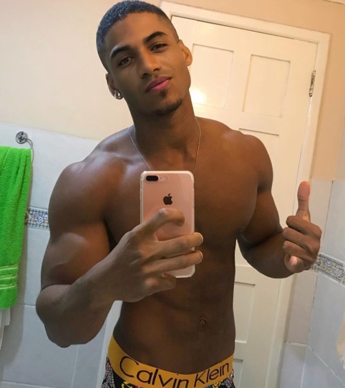 foxly24: sexy-men-of-color: sexyfantasybro:  sexy-men-of-color.tumblr.com Just pretty yes I w