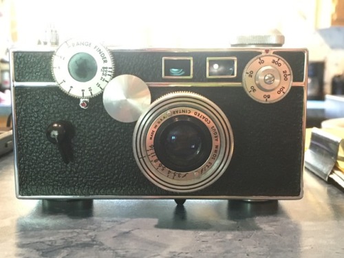 aquacura:argus rangefinder!im placing this one probably from the 60’s but the earliest models were m