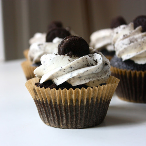 foodluxury:  Love Food? This blog is for you. 