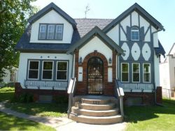 househunting: 趣,900/5 br 3400 sq ft Minneapolis, MN  It looks like it started out as Arts and Crafts with some Gothic Revival elements.  One one side of the front exterior you’ve got some trim that echos a faux half-timbered style and on the other