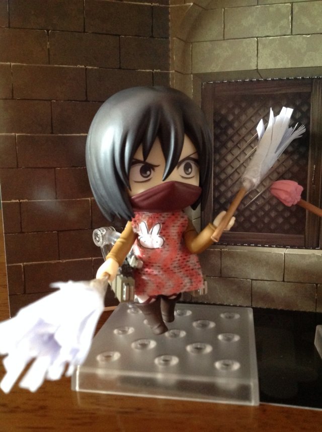 oliviamika:  levi&amp;mikasa  clean battle！！！！！ I made the pink apron