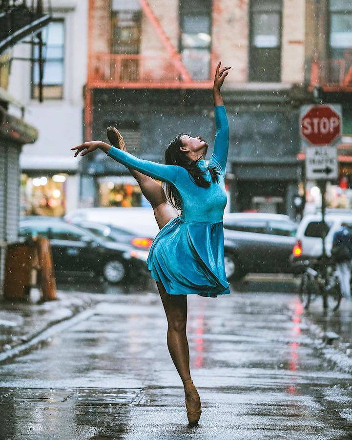 mymodernmet:  Breathtaking Portraits Capture Ballet’s Finest Dancing on the Streets