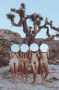 screwthefigleaf:  Ah, the four amigas….S`i always good to have a spare…..