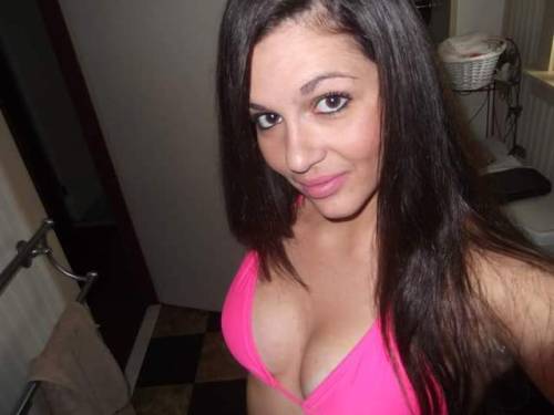 sinister207: sinister207: sinister207:  sinister207: This girl is so sexy and she knows it incredibl