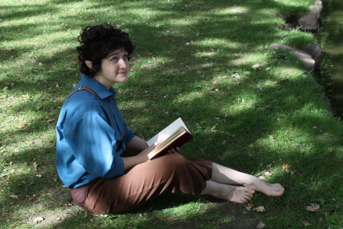 Fantastic Frodo Baggins cosplay by Seyma N. Incikli!Find them on Tumblr: im-glad-to-be-with-you-samw