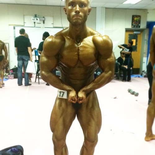 themuscleworshipdiaries:  hejira33312:  Jeff Nippard , love this guys look !  Ripped to ribbons and cute as a button!! 