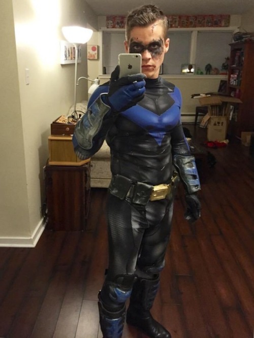 Sex cosplayguys:  Michael Hamm as Nightwing pictures