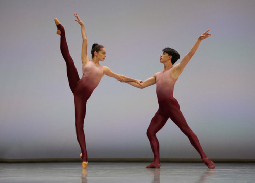 galina-ulanova:  Kenedy Kallas and Benji Pearson in Blake Johnston’s Filamentous (San Francisco Ball