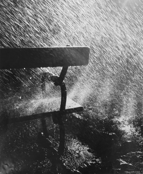 Robert Häusser. Die bank im regen (The bench in the rain), 1942.