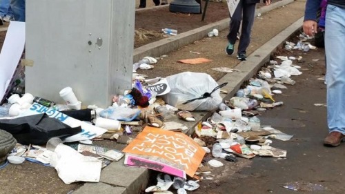 dwprewitt:So what a dump left after the woman’s march in DC today.No personal responsibility to pick