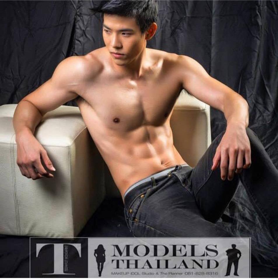 twhornyboy:  mantop10691:  泰國超可愛直男小鮮肉男模…Kun Kittikun  身材真好