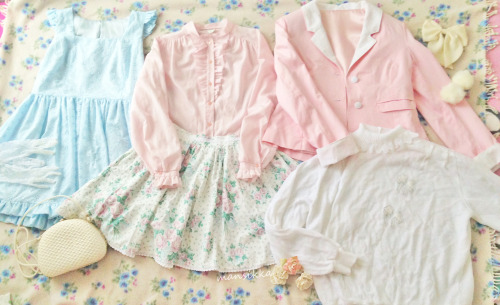 mansikka:  I’ve been talking about the post about my clothes and this is it! This is the post! I chose my favourite clothes and clothes that I have something to say about and divided them to groups. I also threw in some accessories since apparently