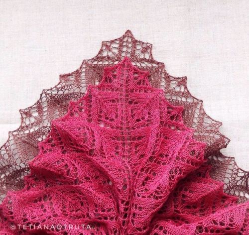 One more of my free patterns to share: Your Ice Cream shawl. It&rsquo;s a classic lace triangle 