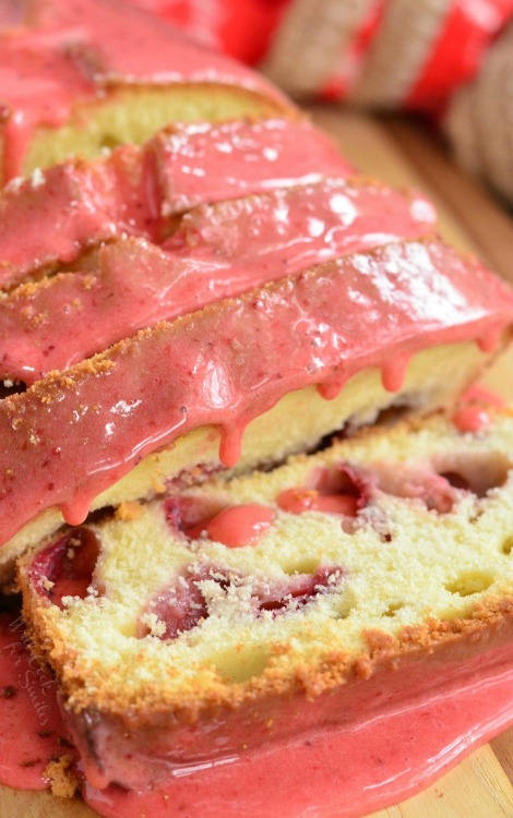foodffs:Strawberry Pound CakeReally nice recipes. Every hour.Show me what you cooked!