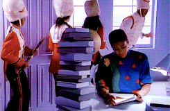 itslaroneppl:  || A Different World rewatch: season 2 opening credits   I was waiting