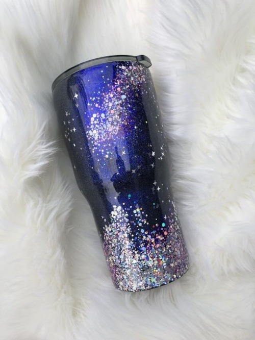 wolfievampire1946: A glitter tumbler on Tumblr?