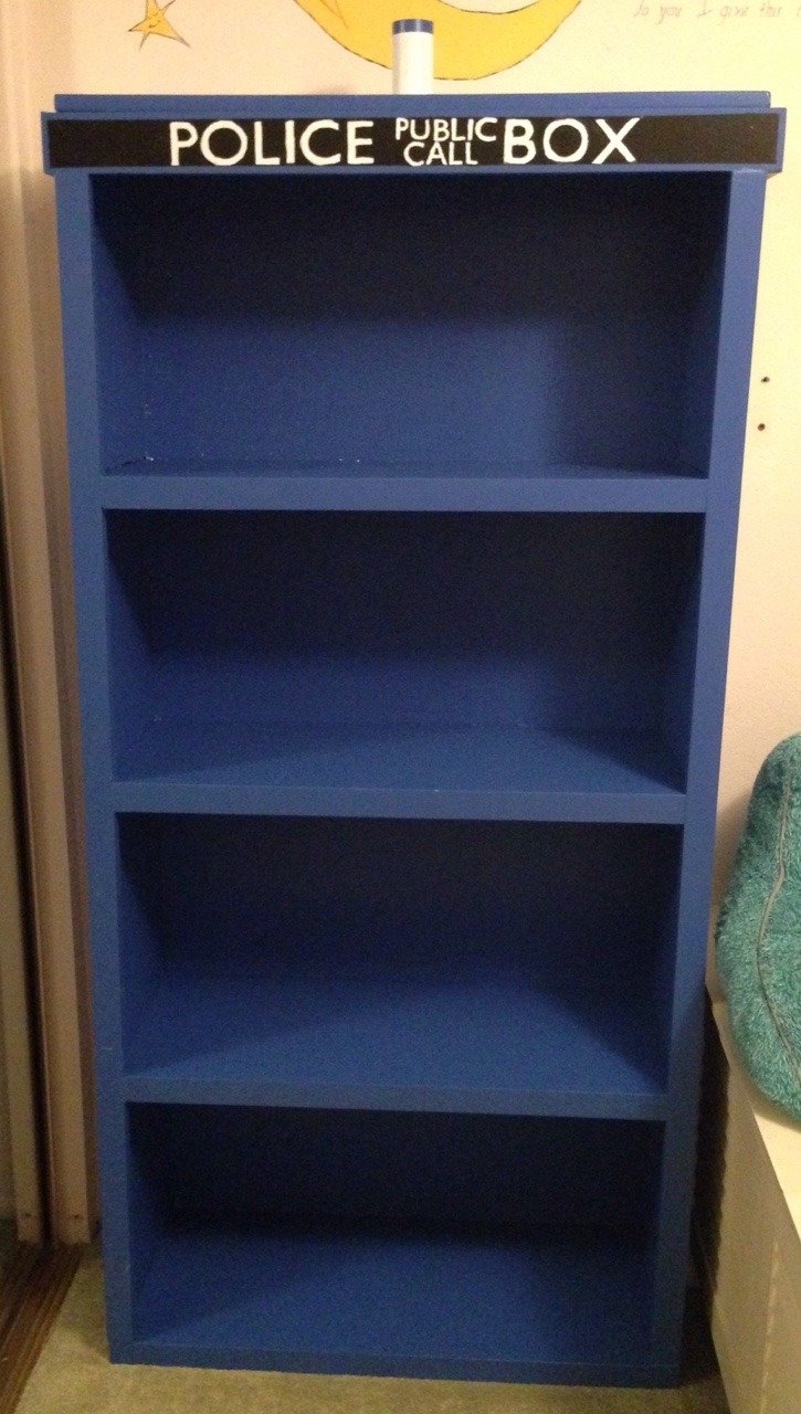 adventures-of-quote-girl:  Finally finished my doctorwho TARDIS bookcase and I couldn’t