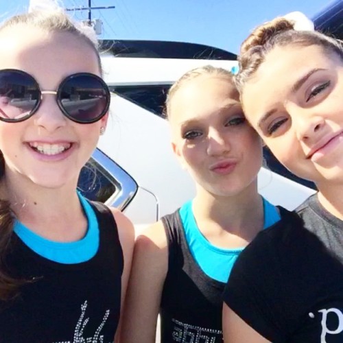 mkmk1313: #maddieziegler #kendallvertes #kalani #dancemoms