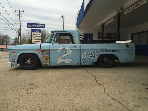 jeremylawson:  1970 Dodge D100 I stumbled across while scouring Ebay.