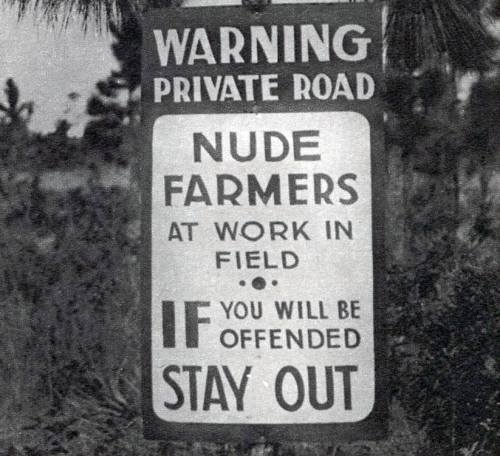 cargoshortsbutch:the sign yall will be seeing when you roll up to visit me at my lesbian farmstead/c