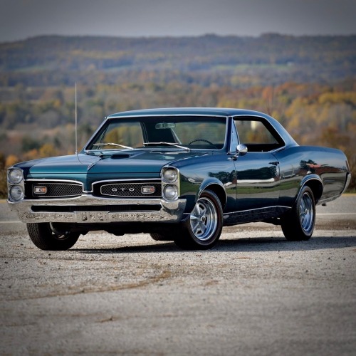 utwo:  1967 Pontiac GTO // 400/360 HP© mecum