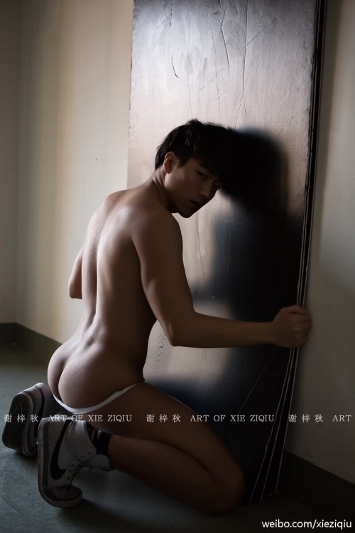 hunkxtwink:  XieZiQiuHunkxtwink - More in my archive