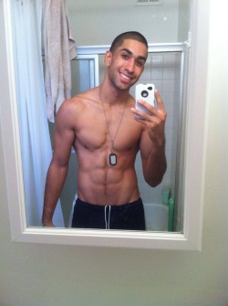 cumlovinjj:  guyswithcellphones:  Part 1: Handsome Long Uncut Muscle Stud! RaWR! ;) Part 2: Here  I want this man to fuck me, and cum in my mouth.